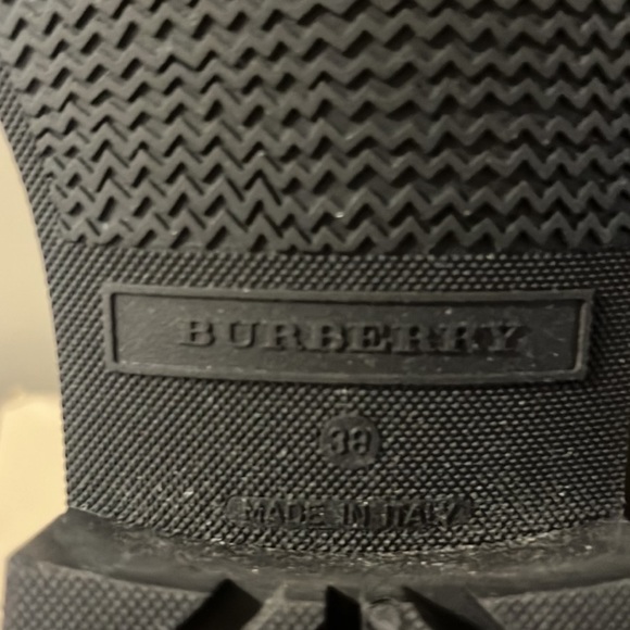 Burberry boots - Picture 5 of 5
